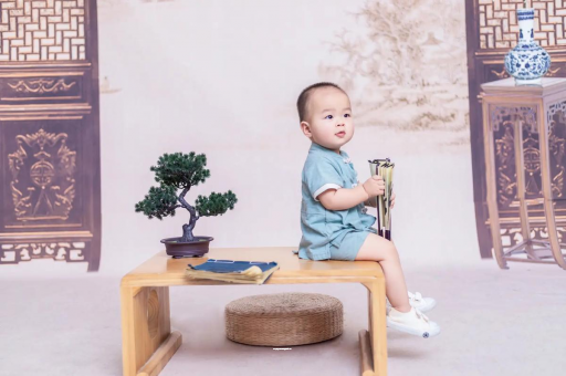 余江孕妇肚子上的黑线